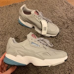 NEVER WORN ADIDAS FALCON WOMENS
